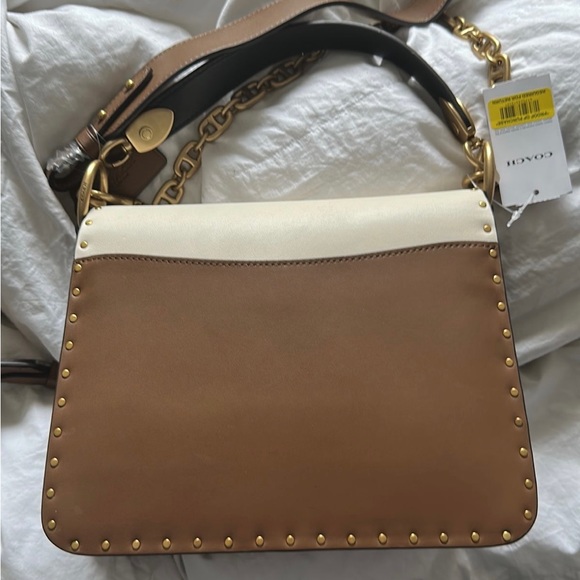 Crossbody bag adjustable straps 3 different strap attachments Gold detailing - Picture 3 of 4